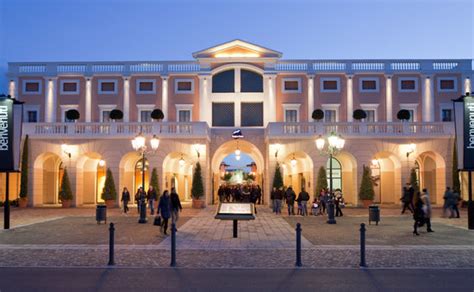 la reggia outlet caserta versace